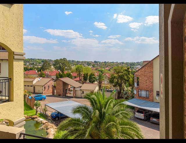 1 BEDROOM APARTMENT FOR SALE IN RANDPARK RIDGE